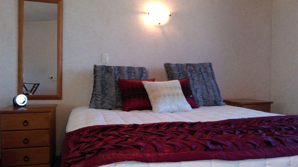 Boundary Court Motor Inn Гамильтон Экстерьер фото