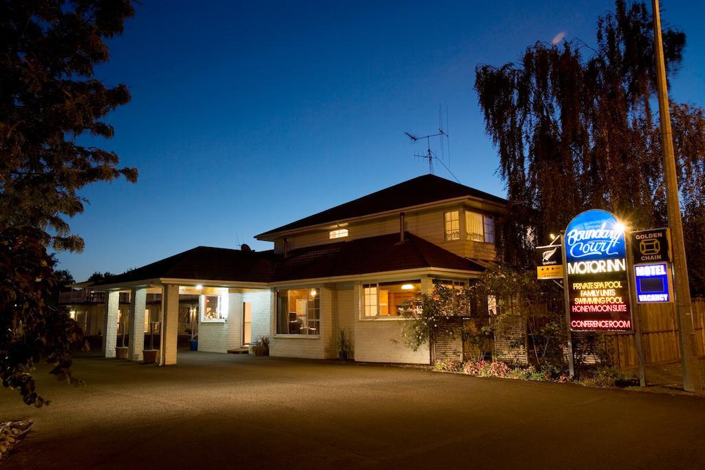 Boundary Court Motor Inn Гамильтон Экстерьер фото