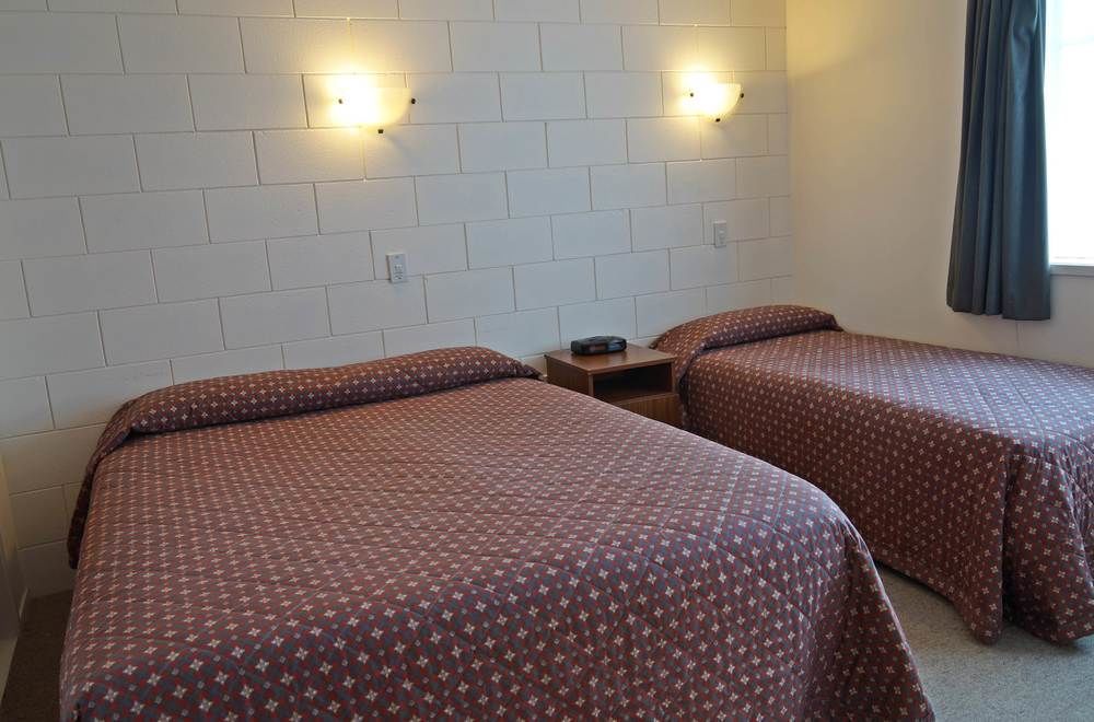 Boundary Court Motor Inn Гамильтон Экстерьер фото